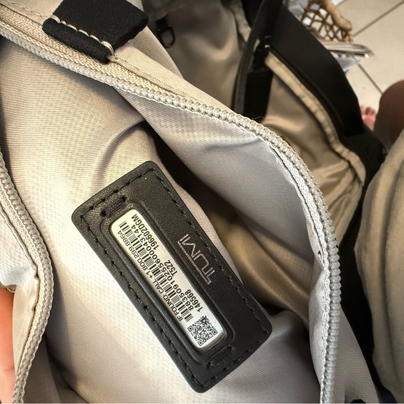 Tumi voyageur Leigh backpack /tote - Picture 11 of 12